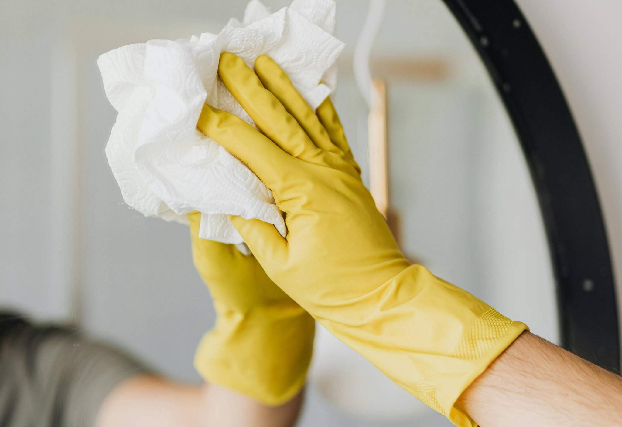 compressed_pexels-karolina-grabowska-4239125